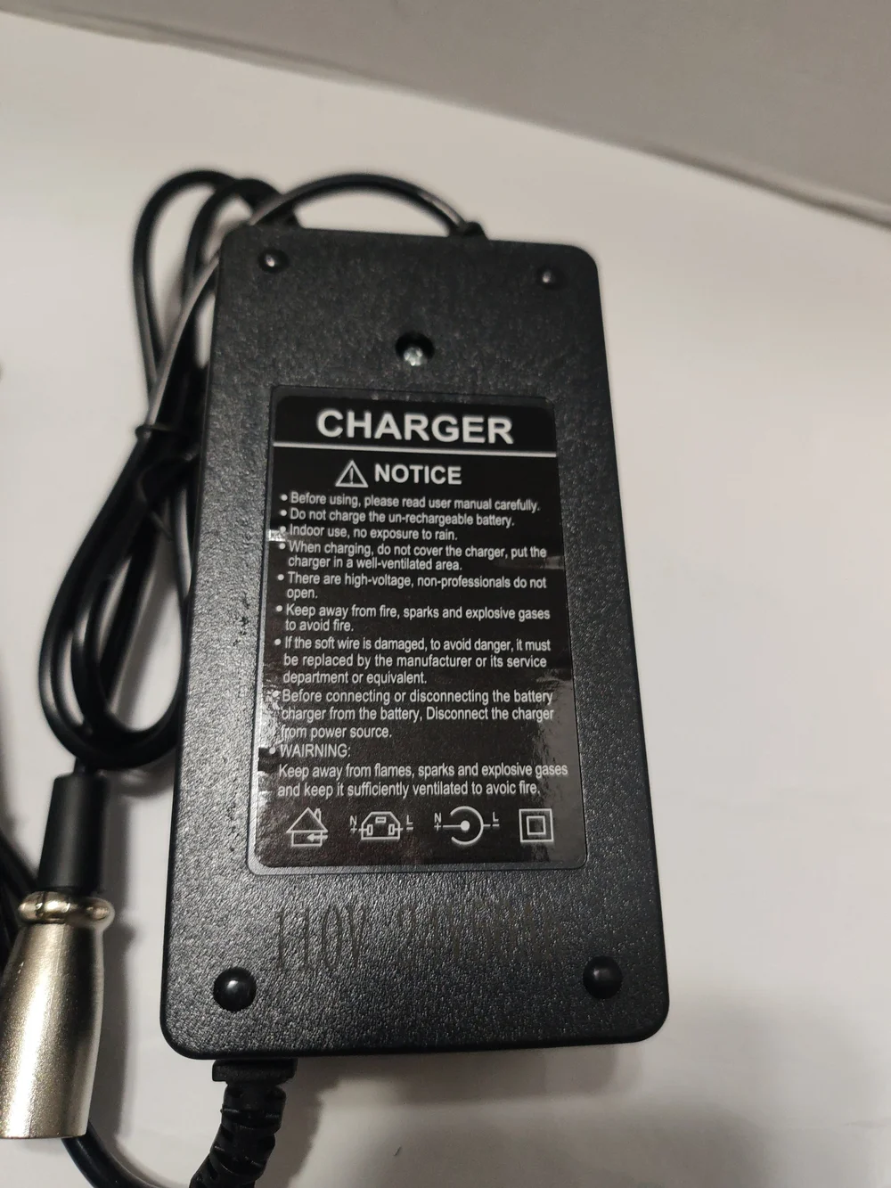 YAREMYEYE 24V 5A Lead-Acid Battery Charger